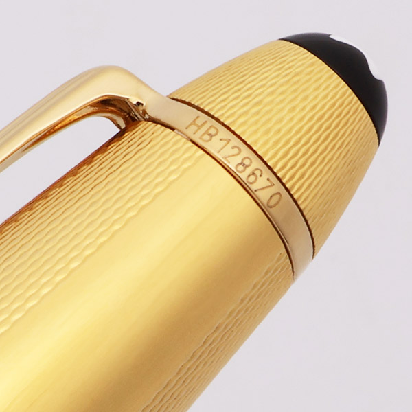 Montblanc Meisterstuck Solitaire 146 Fountain Pen - Gold-Plated